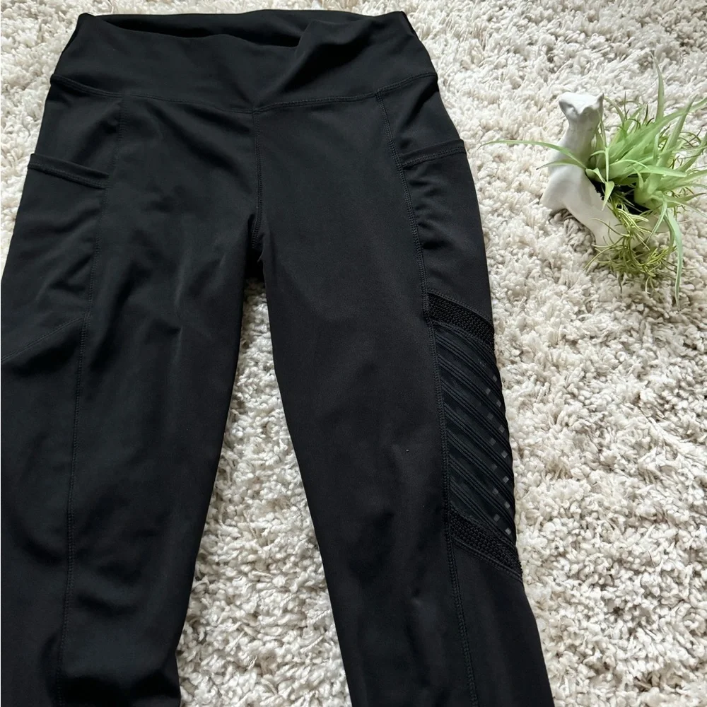Super cute thick workout mesh, side, leg, see-through gym, black leggings - Picture 5 of 6